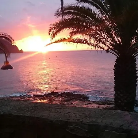 Front/waterside * Praia Da Luz