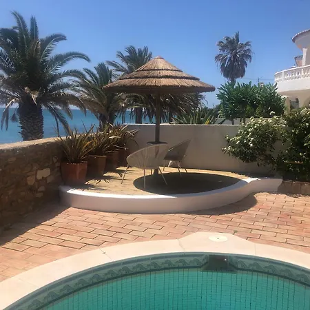 Vakantiehuis Front/waterside