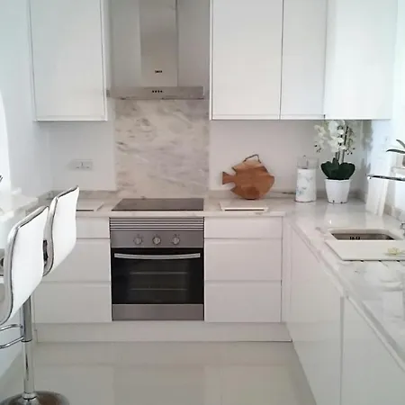 بيت للعطل Front/waterside *