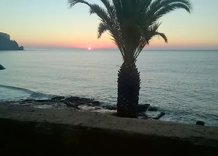 Front/waterside Tatil Evi Luz