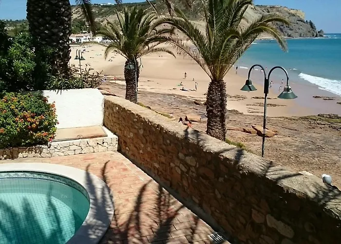 Front/waterside Tatil Evi