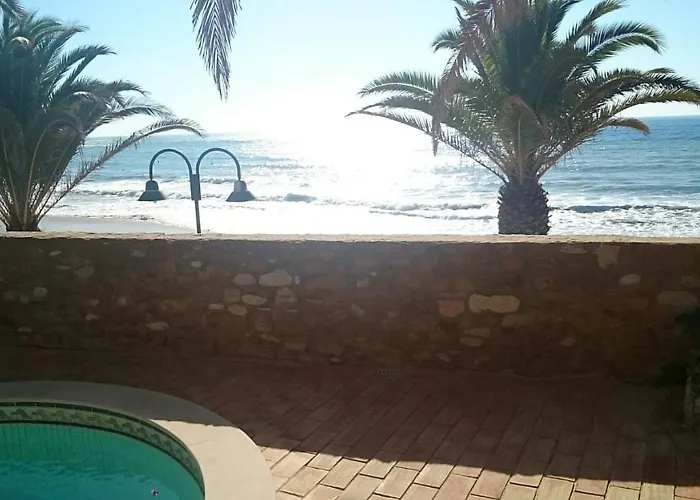 Front/waterside Tatil Evi Luz