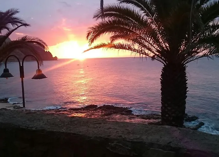 Front/waterside * Luz