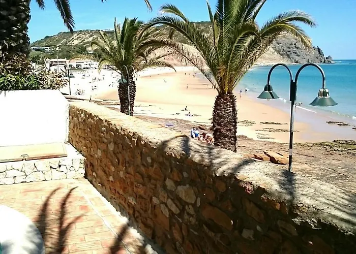 Front/waterside Tatil Evi Luz